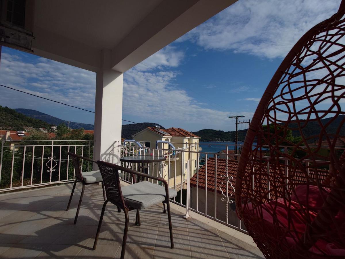 Iris Apartments Ithaca Vathy  Exterior photo